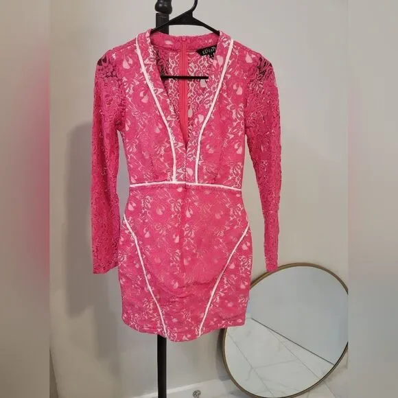 Elliatt Pink Lace Deep V-Neck Mini Dress, Small - Picture 1 of 8